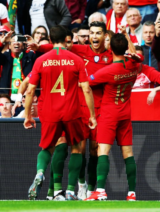 Este es el resultado de alguien que nunca se niega a una convocatoria con su selección y que siempre está orgulloso de representar a su país aún en partidos moleros. 🔝

No como las princesas de mi país. 🇲🇽 🤷🏻‍♂️