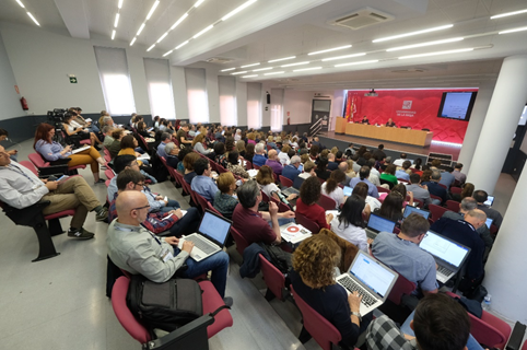 _CLACSO's tweet photo. 🎧 Conferencia Internacional de Revistas de Ciencias Sociales y Humanidades
🖇 https://t.co/T0lMCChalL
#CRECS19 #CLACSORadio
@_CLACSO @dominiquebabini @lematecno https://t.co/KqBSlNBFCh
