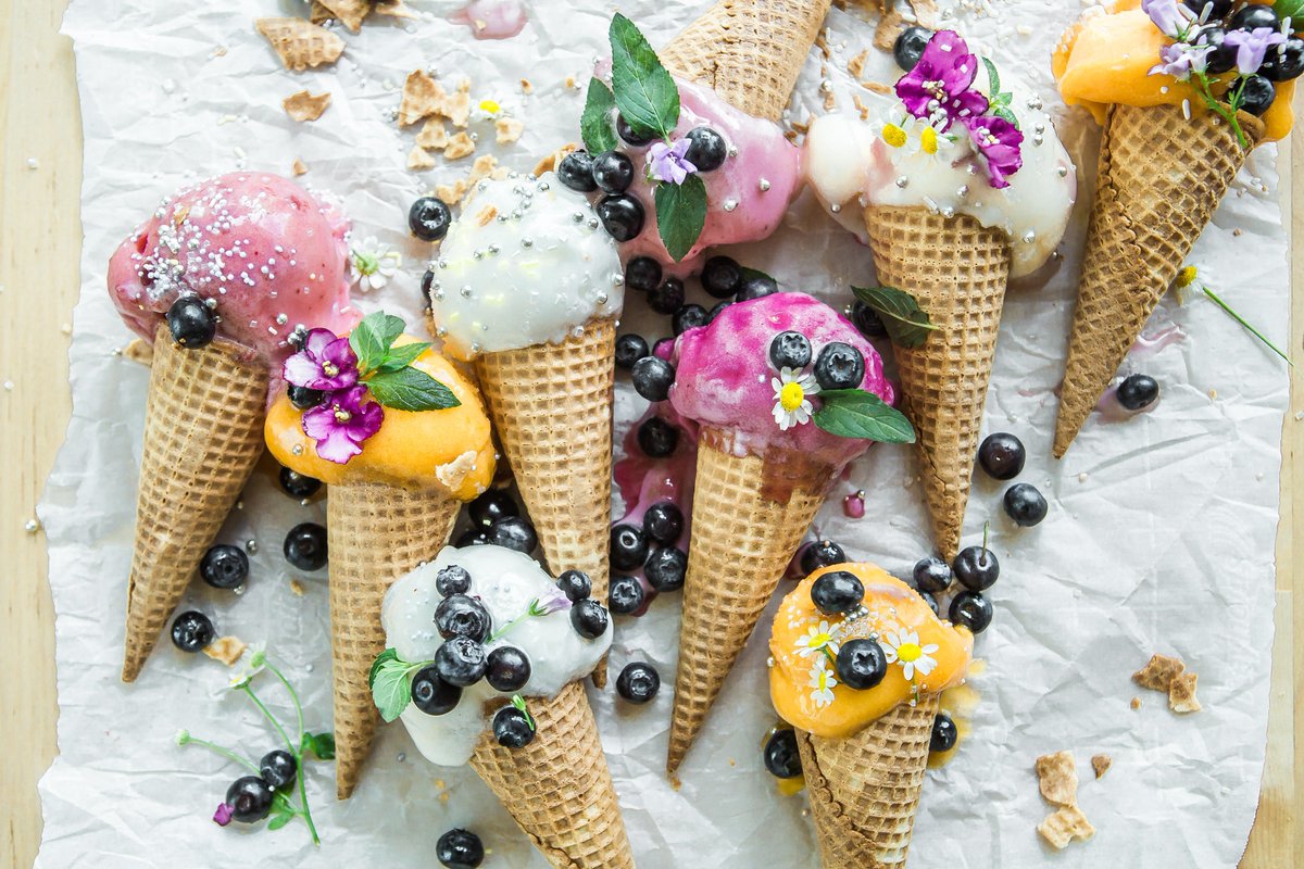 nuvi's tweet photo. What's the latest scoop in the food industry? See six healthy food trends we saw from the 2019 #nationalrestaurantshow last month in Chicago. https://t.co/PuEtjeGhv9 @WeRRestaurants #100YearsofWow https://t.co/anseDU8r7n