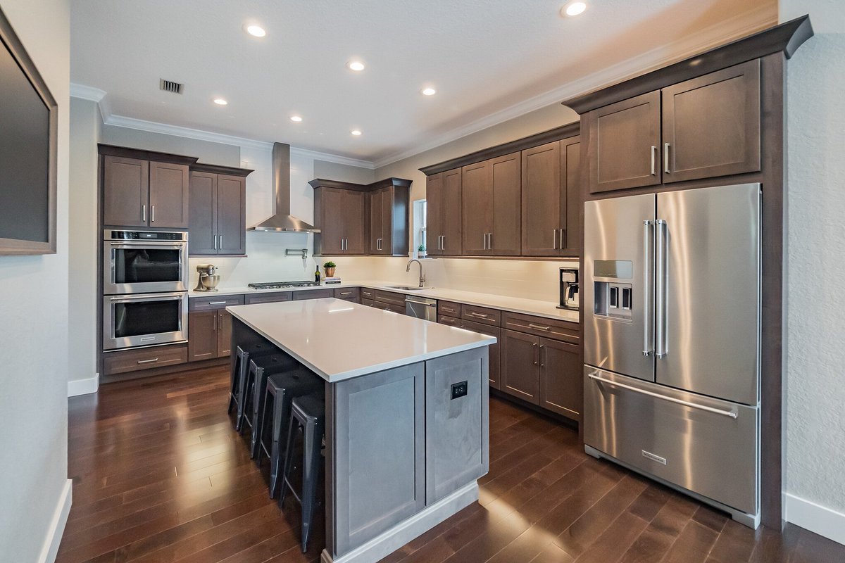 MyMetroCity's tweet image. 🏠 JUST LISTED! 🏠Absolutely stunning 4/2.5 #poolhomeforsale in the heart of #CollegePark! Steps from #EdgewaterDrive, #DubsdreadGolfCourse &amp;amp; #EdgewaterHighSchool. Listed at $699K.
More photos &amp;amp; info: bit.ly/629wking
#collegeparkrealestate #collegeparkhomes
