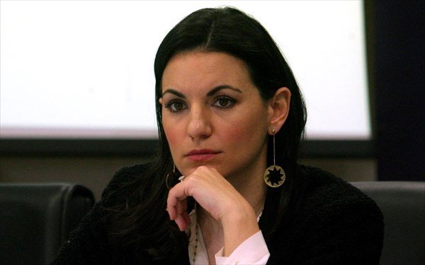 naftemporikigr's tweet photo. Όλγα Κεφαλογιάννη: Δήλωση για την επιλογή καλλιτεχνικού Διευθυντή στο Μέγαρο Μουσικής Θεσσαλονίκης https://t.co/efTRf6i3I7 #Κεφαλογιάννη #olga #όλγα #olgakefalogianni #olgakef #Τομέας_Πολιτισμού_ΝΔ #museum #yppo #ommth #εθνικόθέατρο #greekfestival #naftemporiki https://t.co/70yCL89AZ1