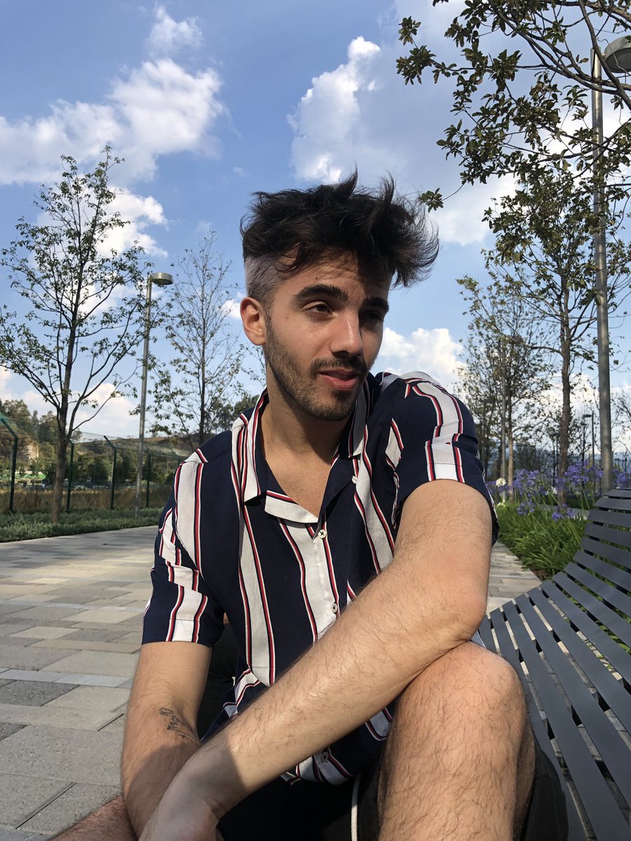 fedevigevani's tweet photo. buen día fandom, recuerden que este pelotudo es el que los ama y tan felices los hace 😅💕😍🤧 https://t.co/HxS2XVf31I