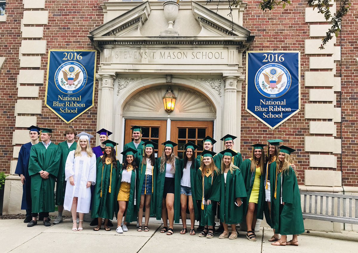 Thank you Mason Elementary School for hosting @GPN2019 for a final Clap Out! What an honor! This is where it all began. @GPNHS @katecalmurray @rbishop_jr @tinajust12 @GPSchools @MasonelemGP 💚💛🎓