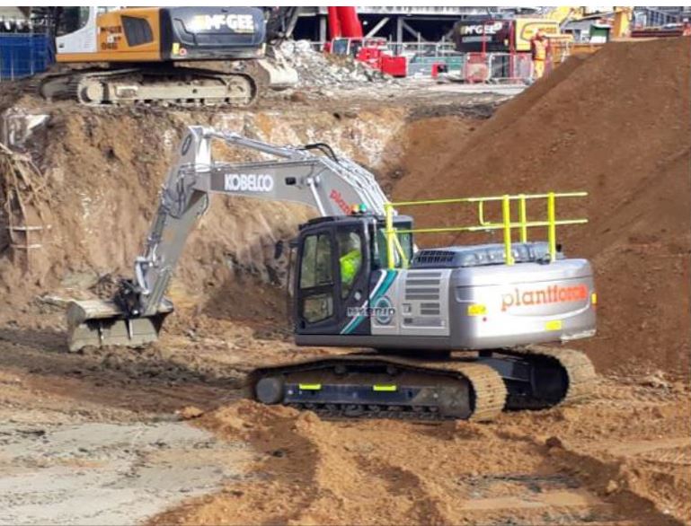 alisonlcox's tweet photo. I discovered today that one excavator emits as much air pollution in the form of NOx as 15 double decker buses.  We need to make more use of hybrid excavators like this one we used at @BatterseaPwrStn #worldenvironmentday #wearemcalpine @mcgee_group https://t.co/sRcNt6cpzD