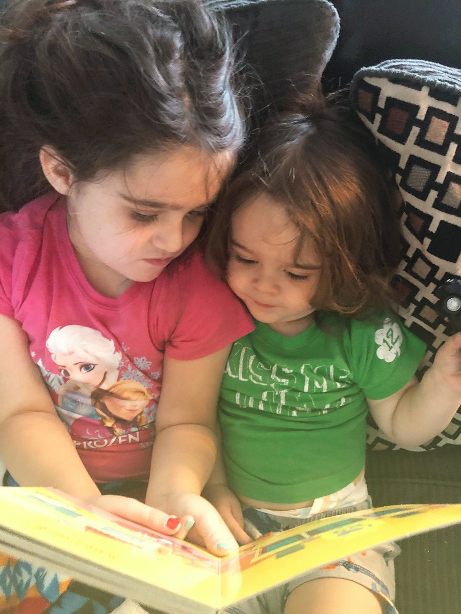 xolaurapatrick's tweet photo. We started the @dallaslibrary Mayor’s Summer Reading Challenge today! ☀️📚 https://t.co/gup4lmWGus