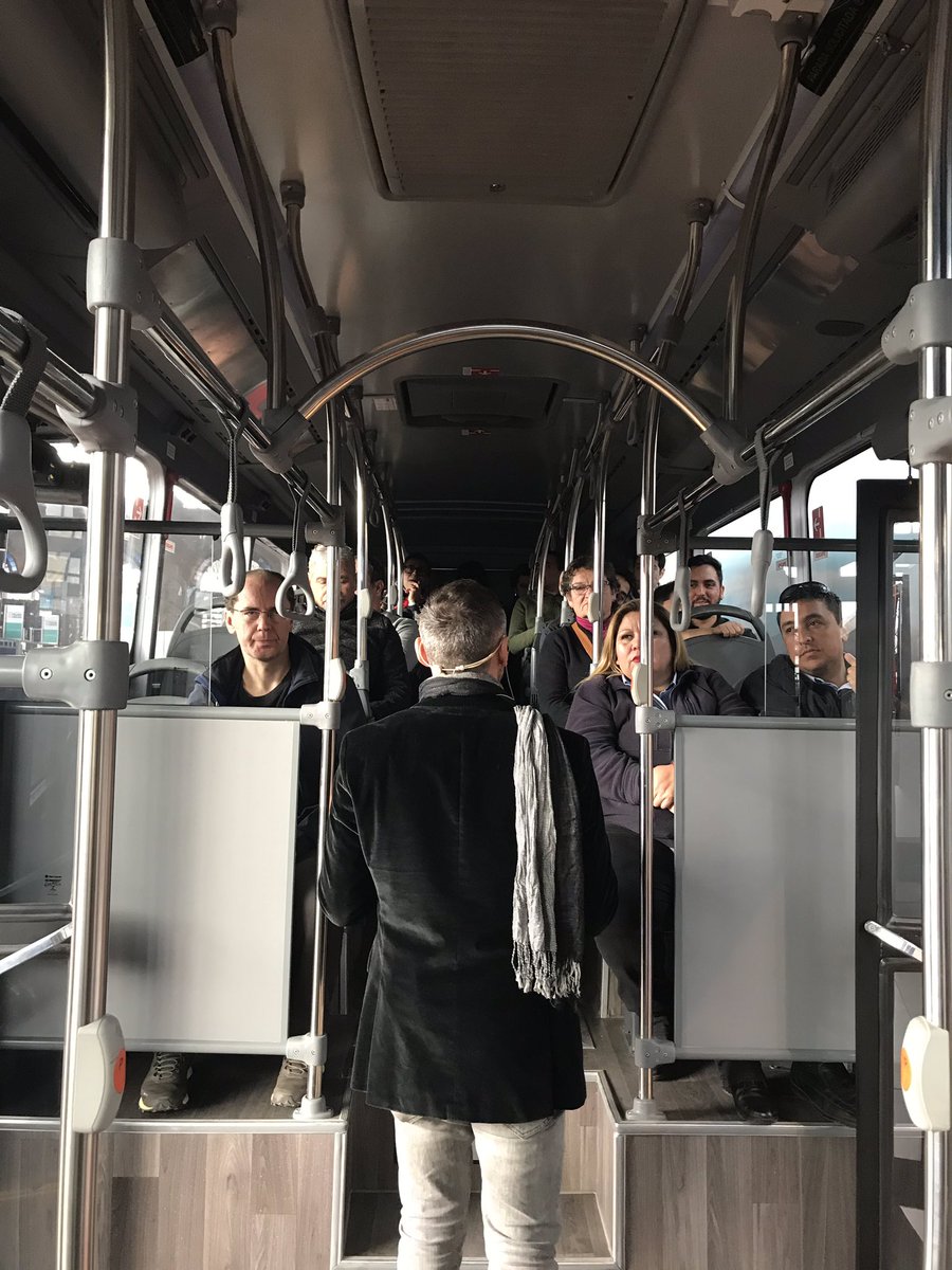 Transurbano_'s tweet photo. No te pierdas las innovadores charlas de @VolvoBusGlobal ¡dentro del bus! 😯🤩 Ven a #Transurbano y conoce de cerca todas las últimas tendencias y tecnologías del transporte público. https://t.co/26CA48ZBQz
