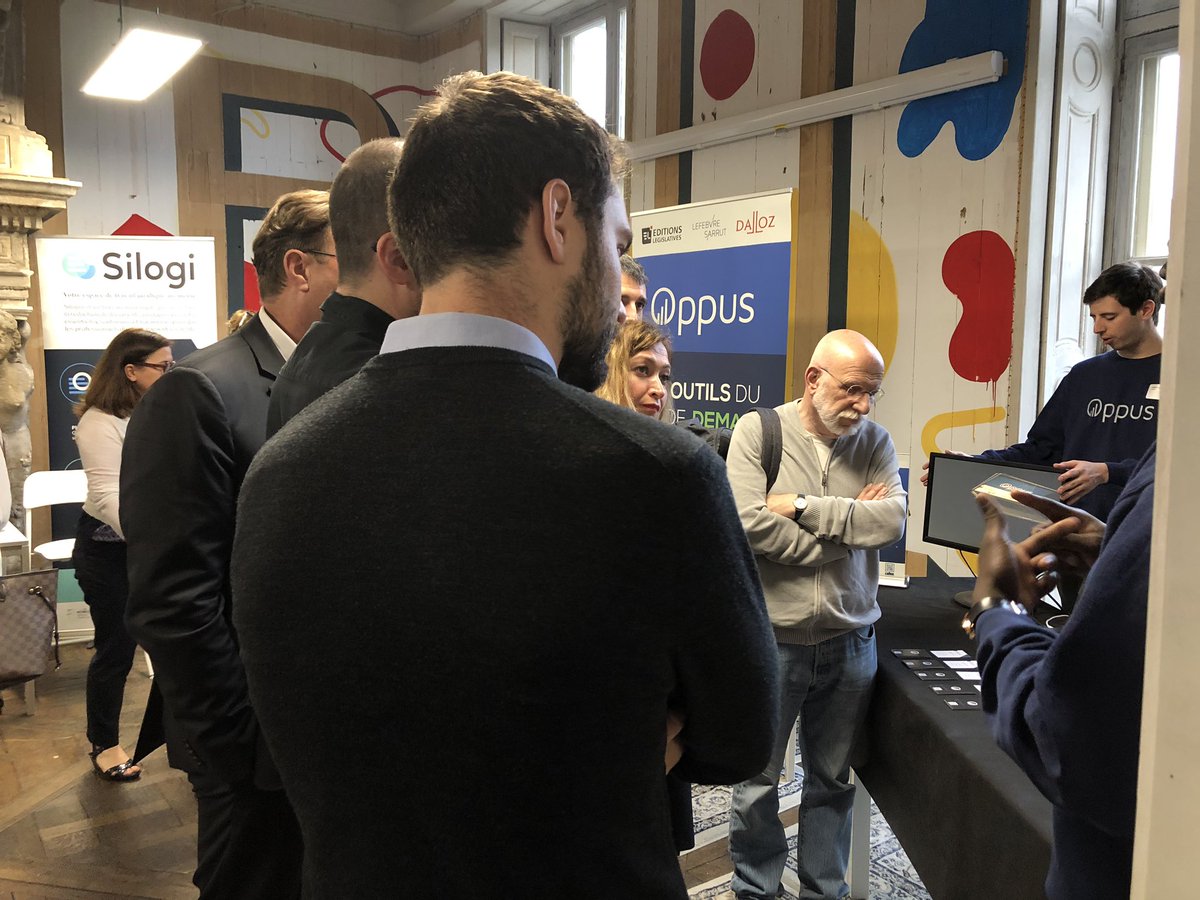 LefebvreSarrut's tweet photo. Après les présentations d’usage, place aux démonstrations autour d’un cocktail 😉🤓!
#oppus #silogi #lexnews #fraterlex 
@Matrice_io https://t.co/kMNW8Cygdf