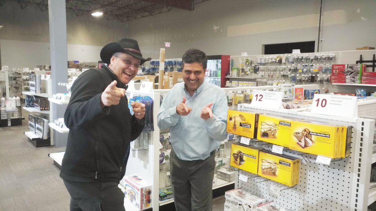 solarbotics's tweet photo. While in BC, Dave visited RP Electronics at their Burnaby store and saw a friendly face, Deepak!

#solarbotics #electronichobby #burnabyelectronics #rpelectronics #solartoys https://t.co/EqfePro7Q0