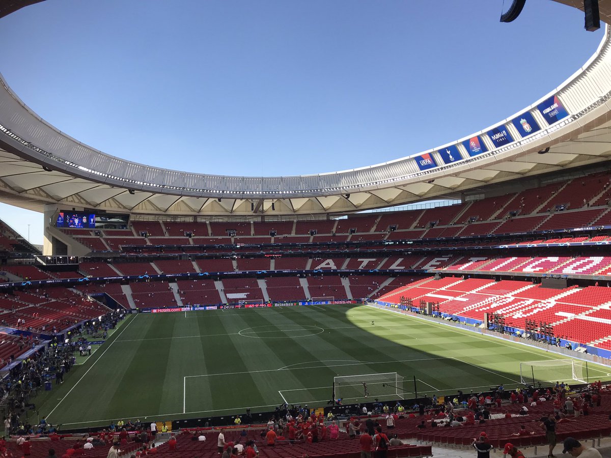 punkyfish96's tweet photo. Just an amazing experience all round and got to spend it with @TeamHendo14 really could not have asked for more ❤️#sixtimes in #madrid #wewonitsixtimes https://t.co/iQffNQdM1t