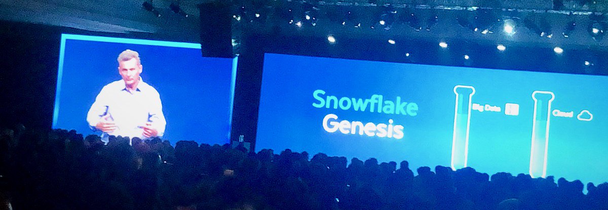 Benoit Dageville, Snowflake Co-Founder, promises #SQL is not dead. During his keynote he walked us through the Snowflake secret sauce.  #LetItSnow19 ❄️
Architecture: 
 ✔️cloud
 ✔️centralized storage
 ✔️multi-cluster compute 
 ✔️scale out services