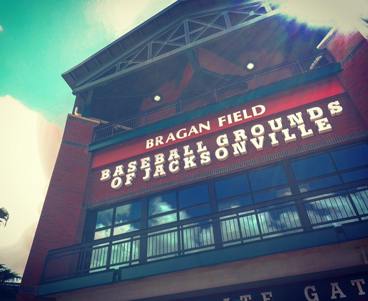 OfficialVyStar's tweet photo. DID YOU KNOW? @OfficialVyStar members get #BOGO @JaxShrimp tickets for all Monday home games. On Monday, June 10, the #JumboShrimp host @BiscuitBaseball at 7 :05 p.m. at the #BaseballGrounds of #Jacksonville. More promotions: https://t.co/cdttPJ24U5 https://t.co/ZRr1v02pPM