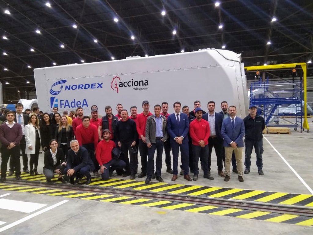 energia1234's tweet photo. 🇦🇷#MásEnergíaRenovable
Nordex inaugura planta de ensamblaje de aerogeneradores en Córdoba junto a @FadeaArgentina @ACCIONA 

@CaderRenovables @IRENA @IEA @WEG_Europe @WECouncil @benwindstrategy @Calivillalonga @WindEurope @AMDEEMX @ACERAAG @aaenergiaeolica https://t.co/avuN3M7hfo