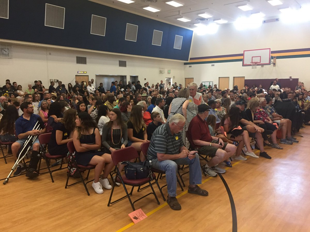 WUSD_EdServices's tweet photo. 8th Grade Promotion at Stonegate! Congratulations students and families! Thank you to the staff at Stonegate...you’re incredible! https://t.co/emD1aAgVAA