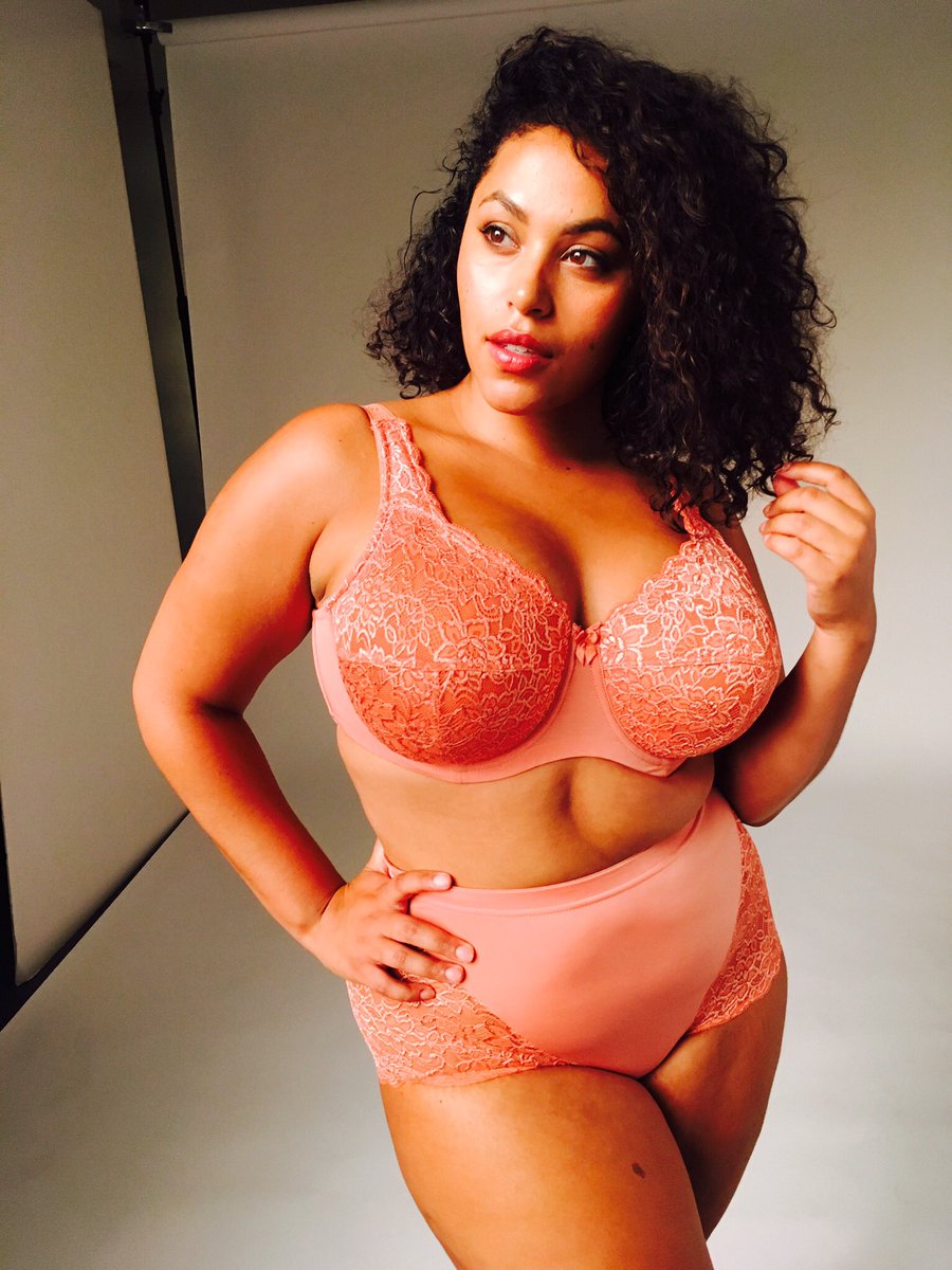 UpliftingBras's tweet photo. ...and on this lovely #humpday we bring to you new arrivals from Elila!
https://t.co/rxcV4J0g11
.
#Lace #FullCoverageBra #FullCoverage #Softcup #NonWiredBra #FullerBust #Bras #Lingerie #PlusSize #PlusSizeModel #plusfashion  #psblogger #curvy #HighWaist #Panties #LiftingCupsDandUp https://t.co/BY4rA9fdSa