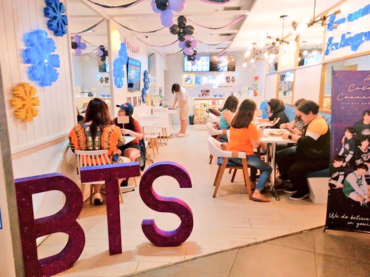 vmincrack's tweet photo. [060119] 

ᴀ ᴄᴏsᴍɪᴄ ᴄᴏɴɴᴇᴄᴛɪᴏɴ - ᴀ ᴄᴜᴘsʟᴇᴇᴠᴇs ᴇᴠᴇɴᴛ ғᴏʀ ʙᴛs 6ᴛʜ ᴀɴɴɪᴠᴇʀsᴀʀʏ ✨

started june with my co-intellectuals cause it’s bangtan’s month! ❤️ 

#ACosmicConnection #6YearswithBTS https://t.co/wrAFS7tBin