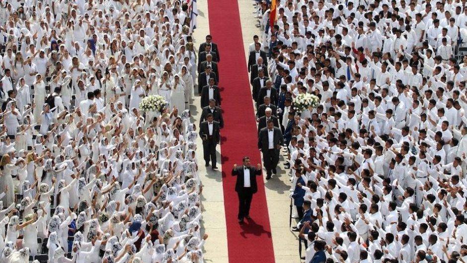 CONTACTOBJ's tweet image. DETIENEN EN ESTADOS UNIDOS A LÍDER DE LA LUZ DEL MUNDO

Naasón Joaquín García, fue arrestado este martes en Los Ángeles y enfrenta cargos por presunto tráfico de personas, producción de pornografía infantil, violación de un menor, entre otros.