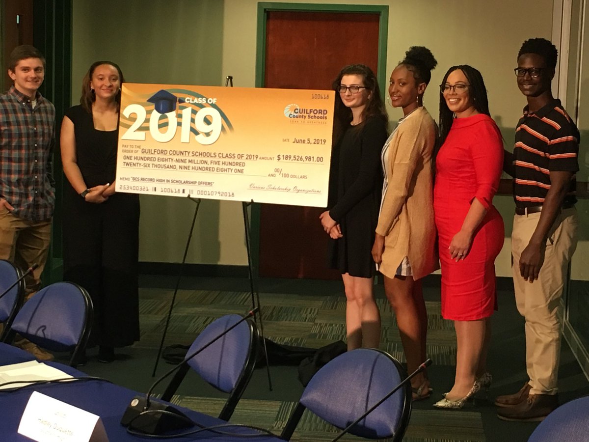 CounselingGcs's tweet image. GCS Superintendent standing with some of the outstanding students from the class of 2019, celebrating the record breaking scholarships and grants total accumulated by the class of 2019!