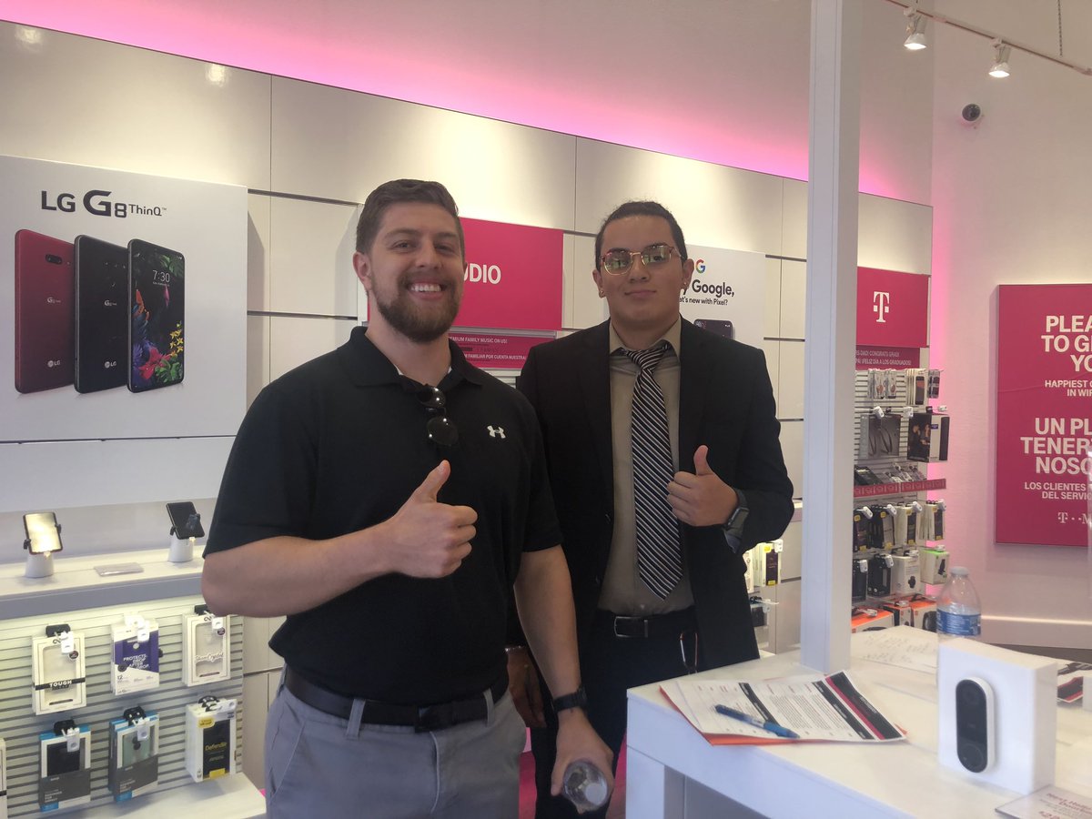 Debsparttida's tweet photo. We are getting hired up in El Paso!! So much fun and energy at our hiring event today! https://t.co/jsPu2n1sT1