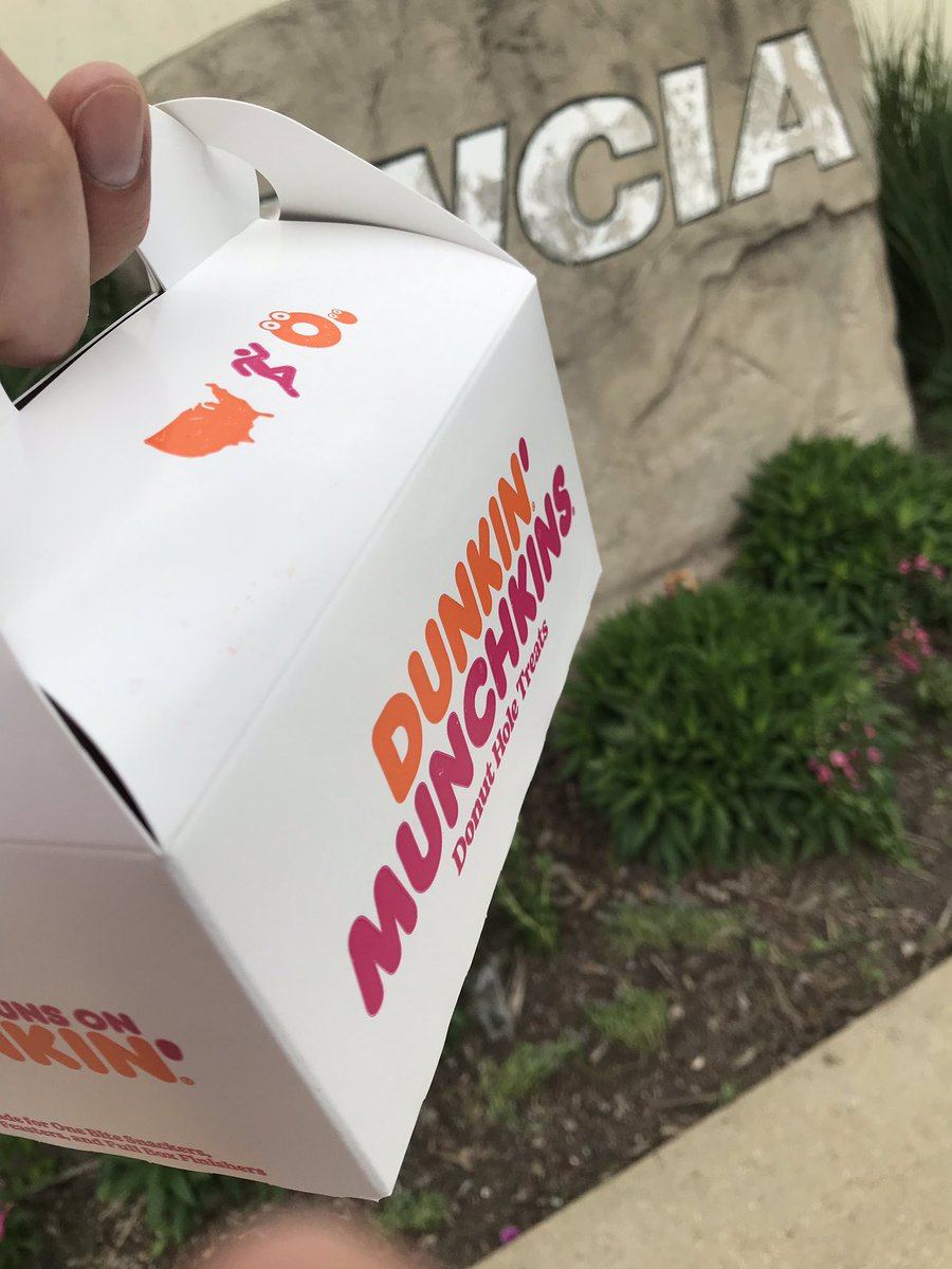 JPLubinski's tweet photo. brought my TV family donuts today. newsroom lighting is terrible!

Loved seeing @WCIA3Maggie #TwitterlessScott 
(no 📸)
@WCIA3Emily @CBattistaWCIA @WCIA3Eades @WCIA3Alex @WCIA3Jamie @WCIA3Adam @WCIA3newshound 
enjoyed meeting @cbuntingWCIA3 &amp; @WCIA3Miranda 
#NewsRunsOnDunkin https://t.co/lAh8iYNVz5
