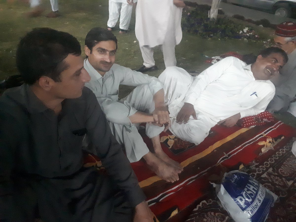 dawoodswabiwal's tweet photo. #PeshawarSitIn
#ReleaseAliWazirAndMohsinDawar
#ReleasePTMActivists
#PTM https://t.co/Q2T9XBXavf