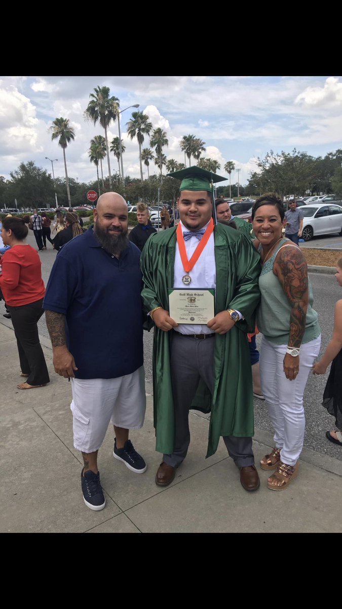 BIGBLOCK813's tweet photo. Big day for a big man‼️💥 #graduation2k19 https://t.co/0GqWFHRnCU