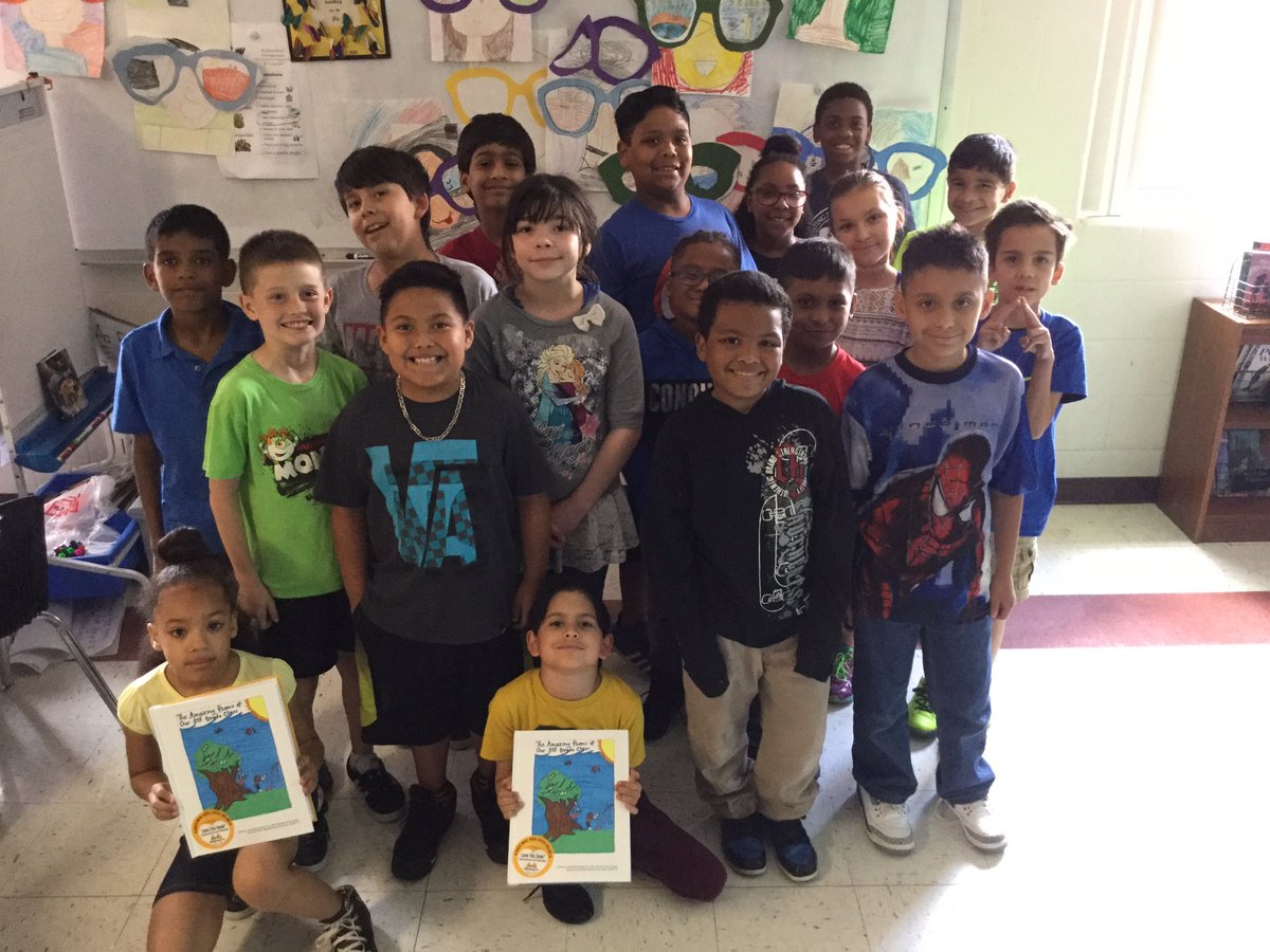 whitwhite91's tweet photo. Our class book is here! These third graders are beaming with excitement! Thank you @studentreasures for making us published authors! #flexibleinthird #amazingloems @NISDMcDermott https://t.co/NhAhydOIWk