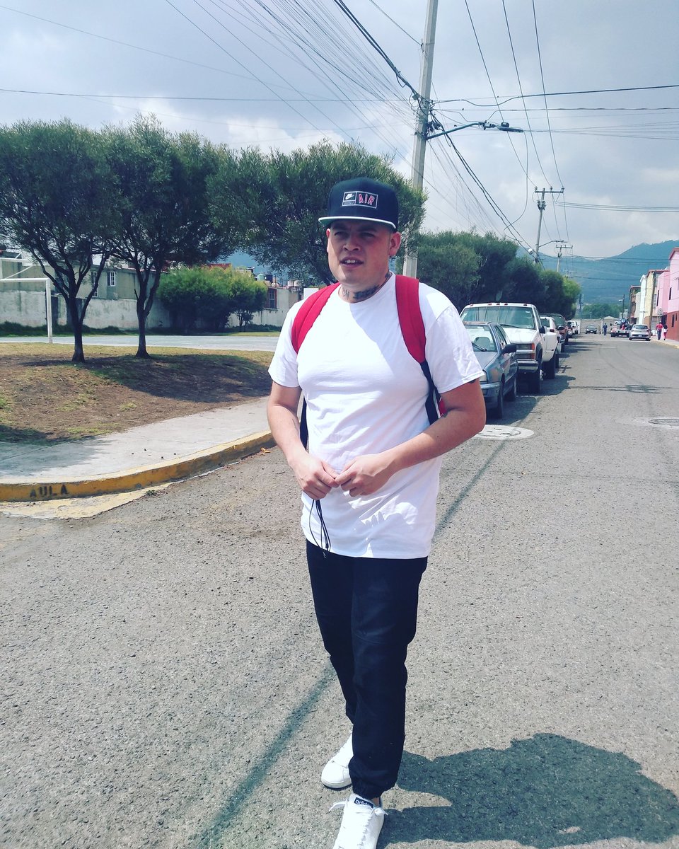 werosnipes's tweet photo. Crecemos aprendemos 
Perdonamos 
Nos adaptamos !!!
🔥🔥🔥🔥
#rap #hiphop #tendencia2019 #rapmexicano #clika137 #clasicos #Wero137clika #5inco5incosquad #demixcoacparriba #realshit #fire #music #raplove
https://t.co/yUFO1SBDWr https://t.co/7cI8Ns0U1G