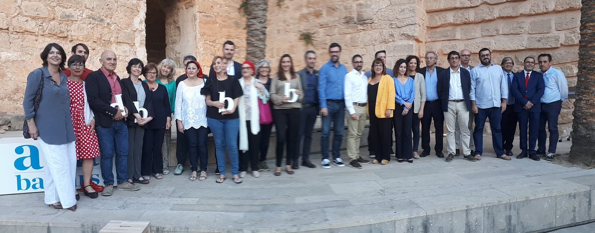 #CULTURA Enhorabona a tots els premiats #PremisARABalears2019
✔SEMINARI PERMANENT DE FORMACIÓ EN EL PROJECTE DE FILOSOFIA 318
✔MEMÒRIA DE MALLORCA
✔CASAL PETIT
✔FORNET DE LA SOCA
<a href="/arabalears/">Diari ARA Balears</a> #Palma