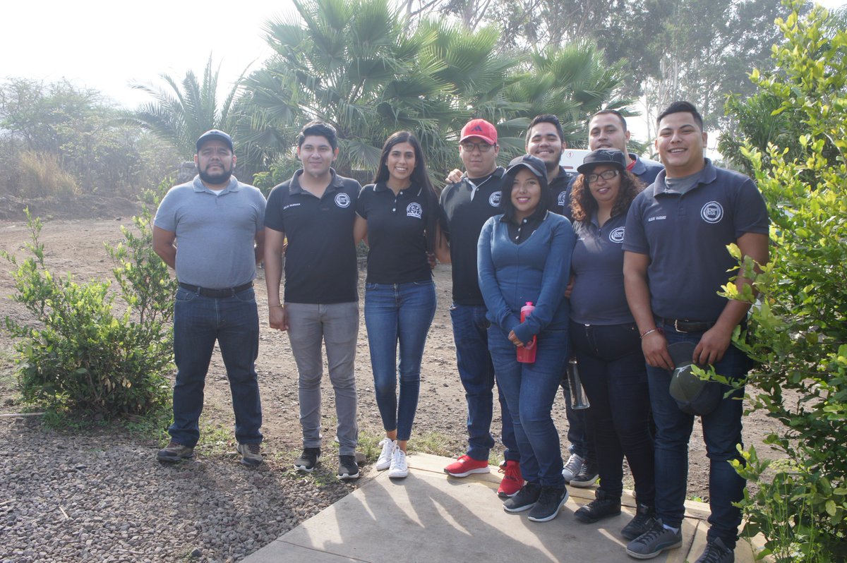 Compostverde's tweet image. Visita de alumnos de 8vo semestre de la carrera de Criminalística / Criminología de la universidad ISIMA.
Se les dió un recorrido por la planta explicándoles el proceso de degradación de la materia y el proceso de compostaje.