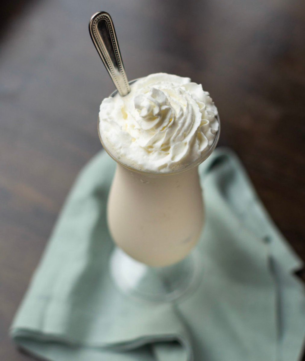 EatGoodStuff's tweet image. Boost your day with our Nitro Milkshake. Cold brew coffee charged with nitrogen, freshly hand scooped vanilla ice cream, and a generous dollop of whipped cream. It’s the perfect treat to beat the heat!