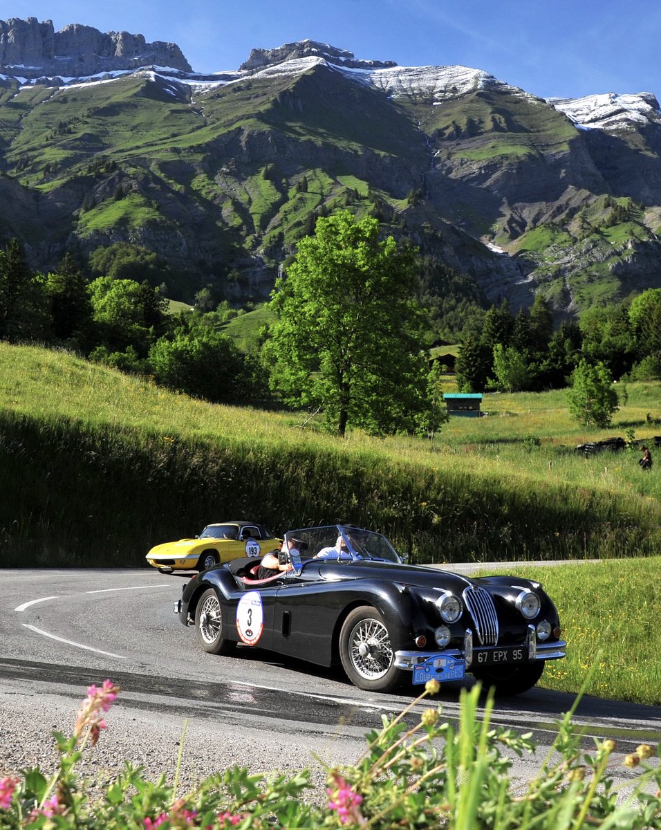 ⚡️⚡️#Bristishmotorsport 🏴󠁧󠁢󠁥󠁮󠁧󠁿#Jaguarxk☀️J-7☀️#CoupeDesAlpes #Dunlop 🚦#synergy_cad ⏱<a href="/reservoirwatch/">RESERVOIR Watch</a> ⏱ 3 étapes / 830 Km / 19 sommets #Drive #Classiccar #drivetastefully with #Jaguar 🏴󠁧󠁢󠁥󠁮󠁧󠁿 #frenchtouch #drivevintage #Carspoting 🏁