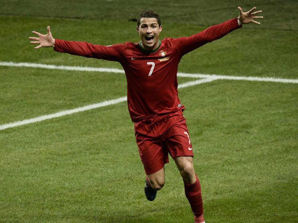 TeamCRonaldo's tweet photo. He has also scored in all of the following competitions: 

✔︎ Euro 2004 
✔︎ World Cup 2006 
✔︎ Euro 2008 
✔︎ World Cup 2010 
✔︎ Euro 2012 
✔︎ World Cup 2014 
✔︎ Euro 2016 
✔︎ Confederations Cup 2017 
✔︎ World Cup 2018 
✔︎ Nations League 2019. https://t.co/8tjTolGmXy