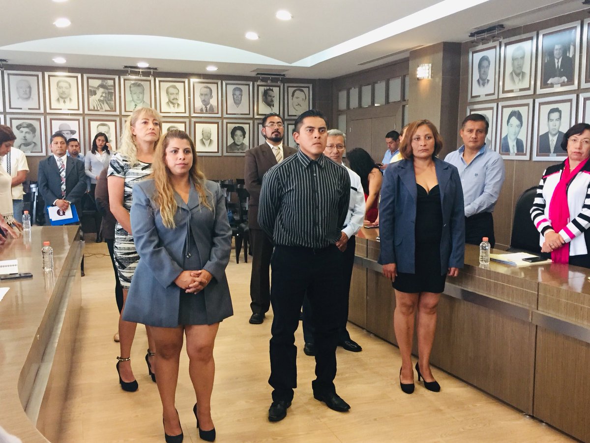 En estos momentos se realiza la toma de protesta y entrega de nombramientos a Delegados y Subdelegados de la 4ta, 5ta y 6ta sección de Villa del Real.
¡Felicidades!

#Tecámac #GobiernoAbierto