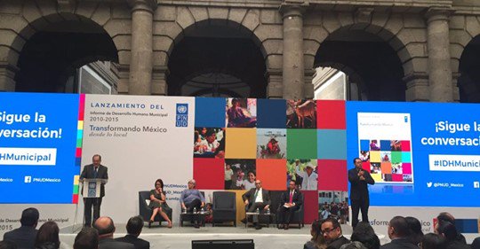 CONTACTOBJ's tweet image. ASÍ ES LA DESIGUALDAD EN MÉXICO

Si bien el IDH de la alcaldía Benito Juárez, en la Ciudad de México, se equipara al de Suiza, el de Cochoapa el Grande, un municipio ubicado en la Montaña de Guerrero, es equivalente al de Burundi.