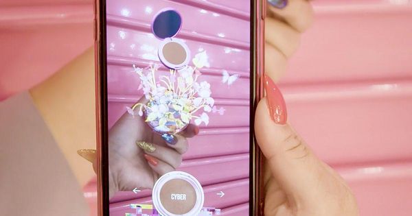 EricssonEnt's tweet image. &quot;Retailers ... use technologies like IoT, AR/VR, machine vision and more to create memorable experiences inside (and outside of) stores.&quot; #RetailIoT #RetailTechnology #BranchNetworking #5G #Enterprise5G bit.ly/2ESFm03