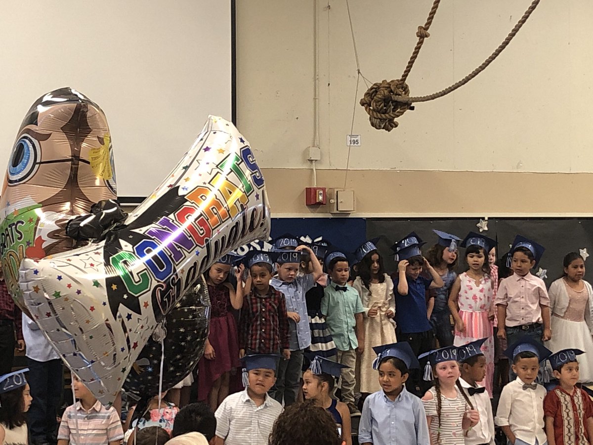 @sassarini_el kinder graduation!