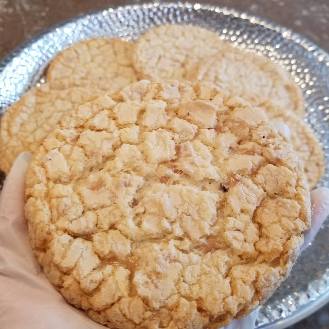 Cookie of the Day: Toffee Crunch
#CAKEBUS #FlourChildCreations #topthat #onlyinwanamingo #mnbakery #eatme #eatmemn #cookielove #cookieoftheday #indulge #cookies #cookieofinstagram #instacookies #bakingtherapy #madeinmn #toffee #toffeecrunch