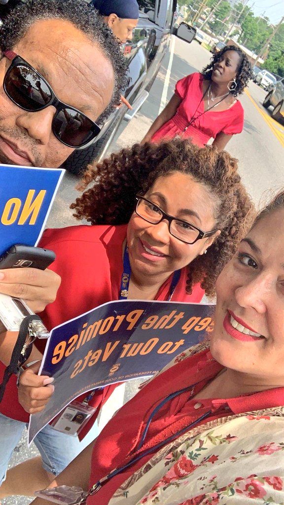 3Afge's tweet photo. Today's VA rally! # #Local940 #momentofsilence #SaveOurVA #fightback #afgenational #iserveveterans #Solidarity #1u #D3 #paaflcio #phillyaflcio #dignity #respect https://t.co/P7ot7mvGMS