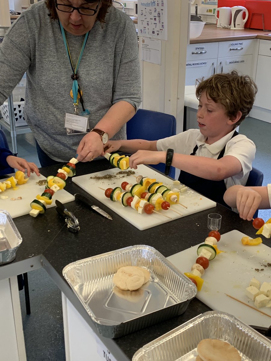 BethanyFood's tweet photo. Lovely visit with the Y5s from @BandMPrimary this afternoon. Making Halloumi and Vegetable Kebabs. #LearningIsLimitless #MakingLinks #LovingFood #BethanyBuzz https://t.co/j7B83L1wcA