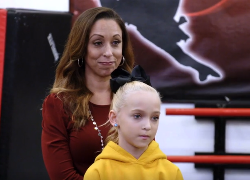 roundtablewrite's tweet photo. Dance Moms 8×02 Recap: Isn’t It A Little Early To Crack Under Pressure? https://t.co/4rqFyUVssB https://t.co/2rrM9zHQyd
