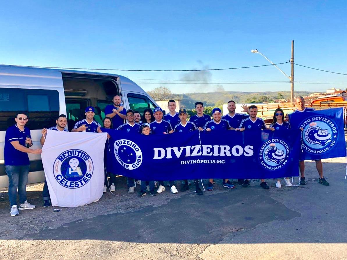 DiviZeiros's tweet photo. Mais uma vez partimos para apoiar o maior de Minas!                 #IssoÉCruzeiro.          #RedutosCelestes                  #DiviZeiros                              #VemHepta                          #Divinopolis                                           🦊🔵🙏🏻 https://t.co/TzflHHer7o