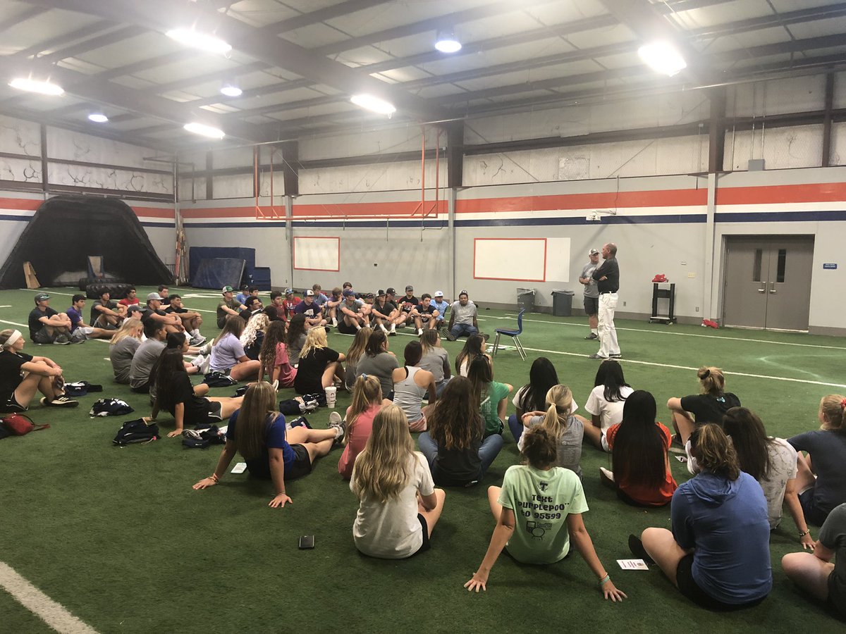 ClydeHardBall's tweet photo. Bulldog Baseball and @Clyde_Softball representing here in San Angelo for the FCA baseball and softball games. #FCAallstars2019 kicking off! https://t.co/K579XVtegU