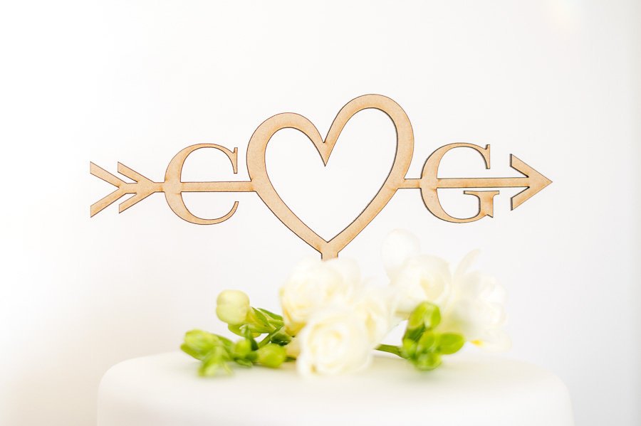 Wedding Cake Topper - Wooden Personalised with Arrow and Initials tuppu.net/e6377bcc #weddingsignage #Bridetobe #HoneywellWeddings #rusticwedding #Wedding #Etsy #WeddingCustom