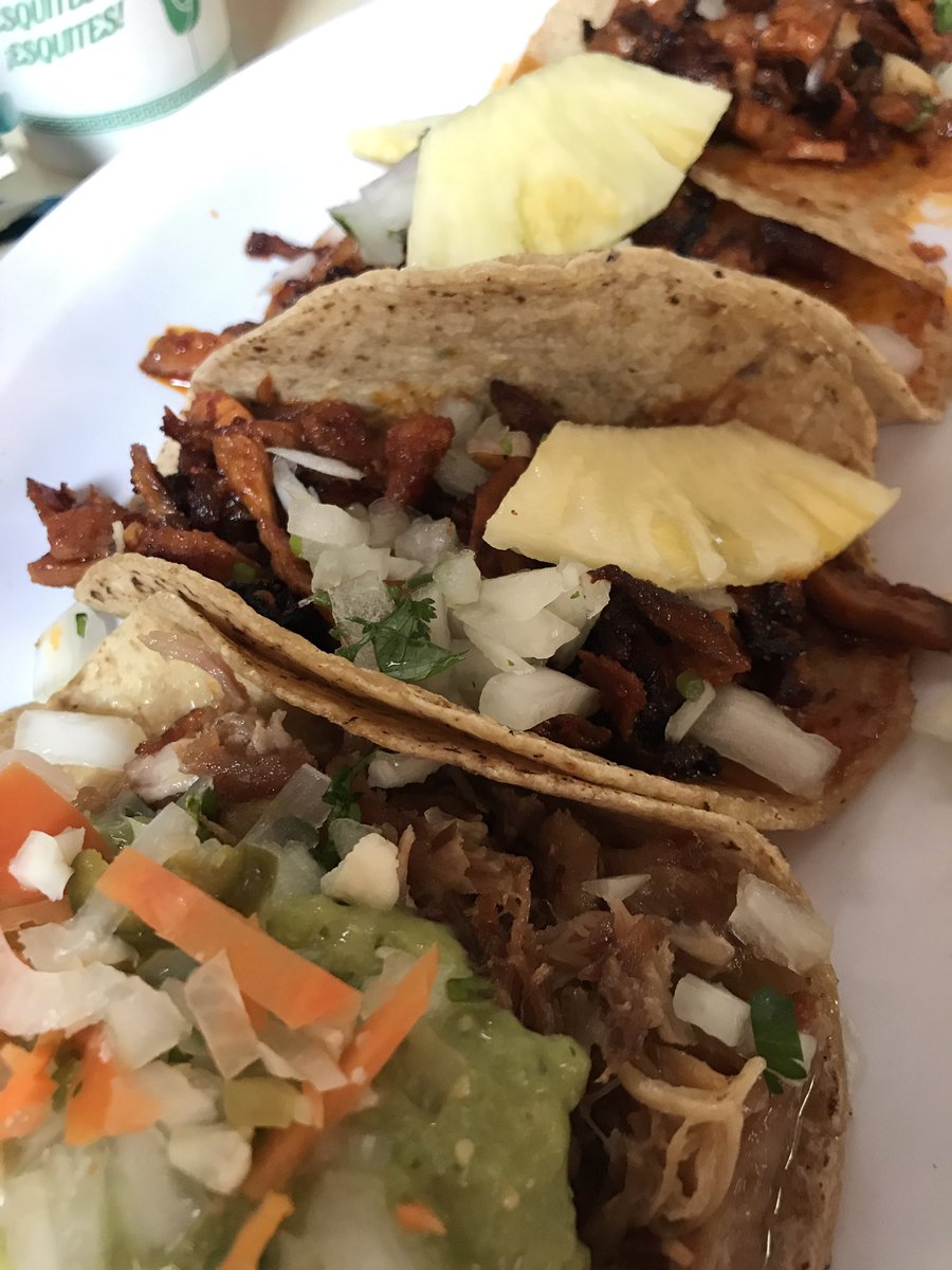 lovethingsgf's tweet photo. Power lunch at @tacombi . Tacos and esquites are always a great idea! We had the tacos al pastor and carnitas with a side of esquites! So good!! 🌮🌽🔥 #lovethingsglutenfree #glutenfree #Mexican #NewYork #tacos https://t.co/a7O7cCgg3w