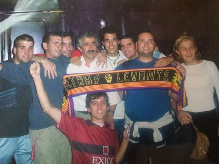 josvitsp's tweet image. Aquel maravilloso día en que un gato volvió a subir a la palmera y que como escribimos en la pancarta “ Toda una vida en 90 minutos “ 15 años ya en el que un sueño se hizo realidad @LevanteUD #iaios