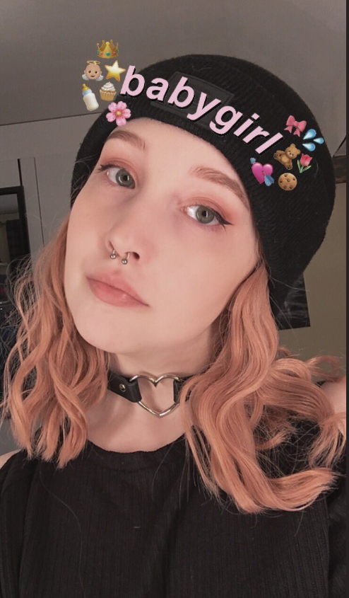 AglaiaMage's tweet photo. Check out my friend doing free shows on cam she is really cute!   https://t.co/cMq91Cs26D https://t.co/qWE6enl54T