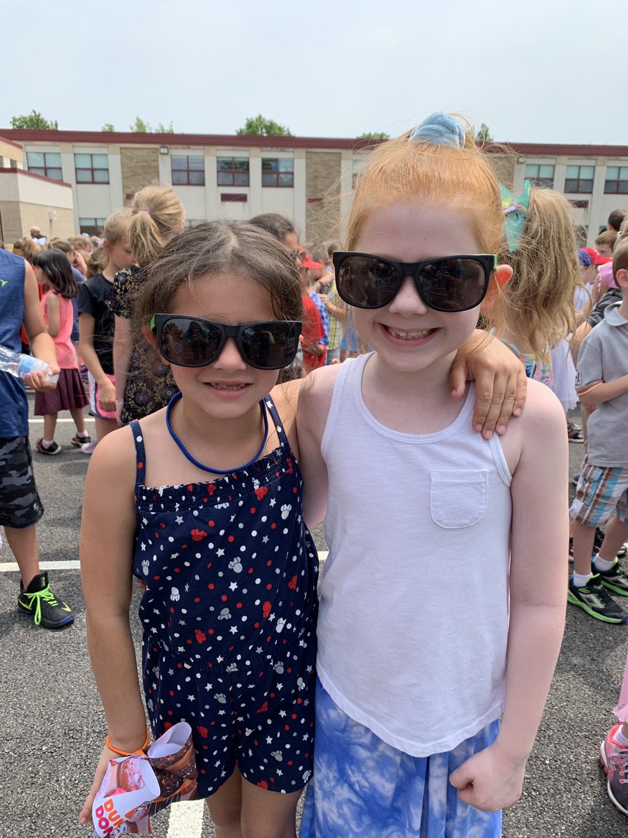 Mrs. Jones tweet media