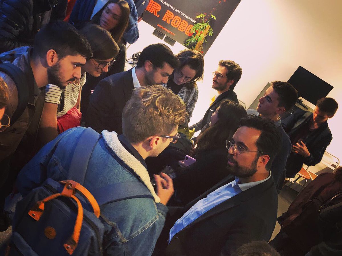 LeaPeersman's tweet photo. Un honneur et une chance pour les étudiants d’ @hetic ce soir de recevoir @mounir . Fracture numérique,IA, éducation, éthique, green tech, tech for good, exception française, talents, mais surtout une profonde humanité!”C’est à nous de décider demain” #merci #behetic #frenchtech https://t.co/0WlkqurgIY