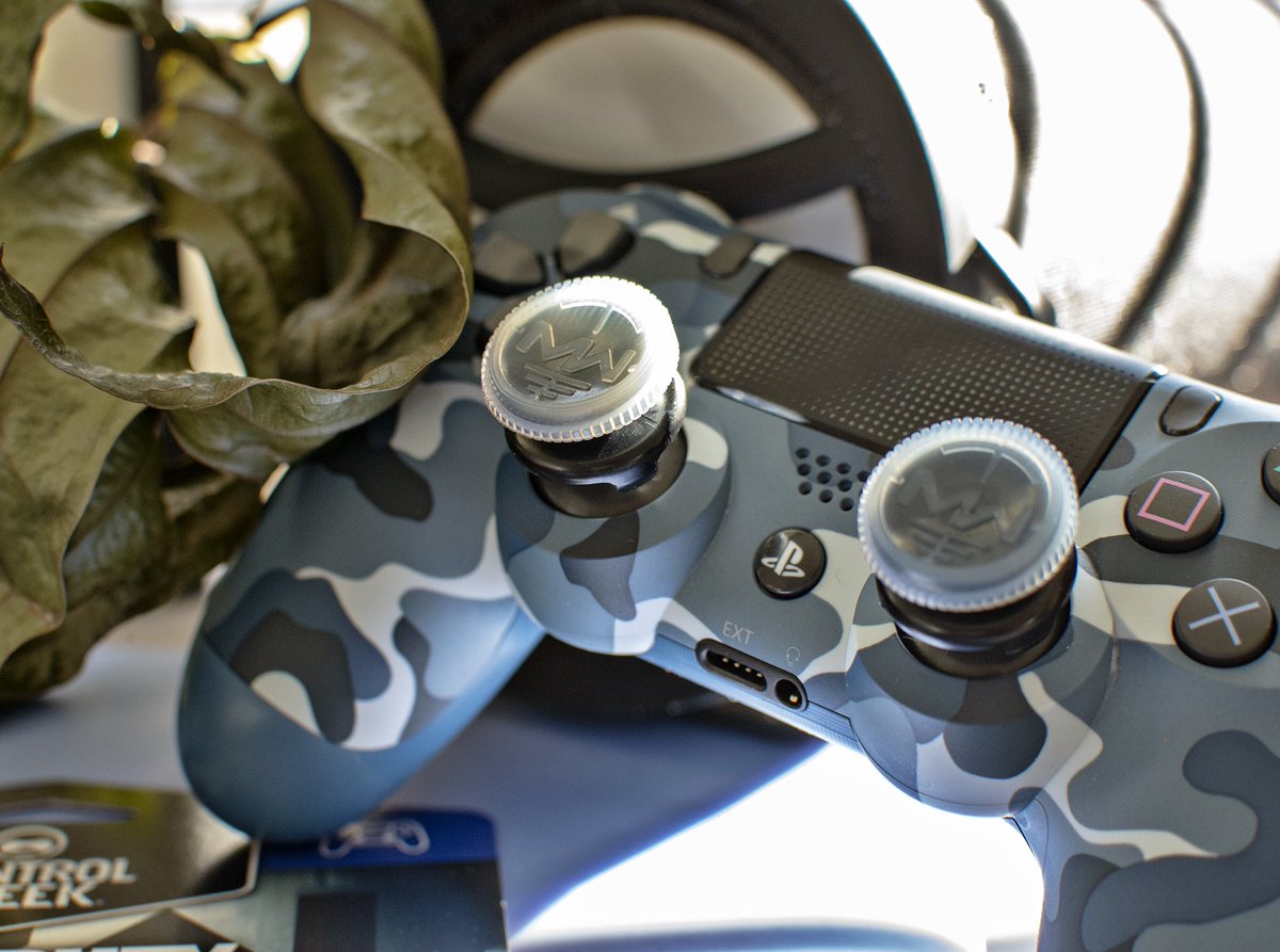 AleexBlaze's tweet photo. #ModernWarfare 
🔥Sorteo de unos KontrolFreeks de Call of Duty Modern Warfare.
Requisitos para participar:
➡️Seguirme
➡️Dar RT
Finaliza el día 18 de junio.
Suerte! https://t.co/5mYQ7Lfy8t