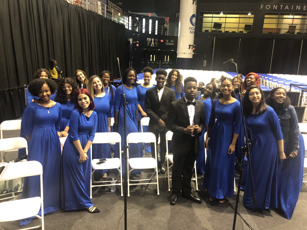 HMLSrHighSchool's tweet photo. #TrojanPride @hmlclassof2019 #MDCPSGrad #MDCPSInspires #WeAreHML @NROSup @lisagarcia_lisa @MDCPS @MDCPSNorth @HMLActivities @HMLYearbook2019 https://t.co/XLf5ejTpAi